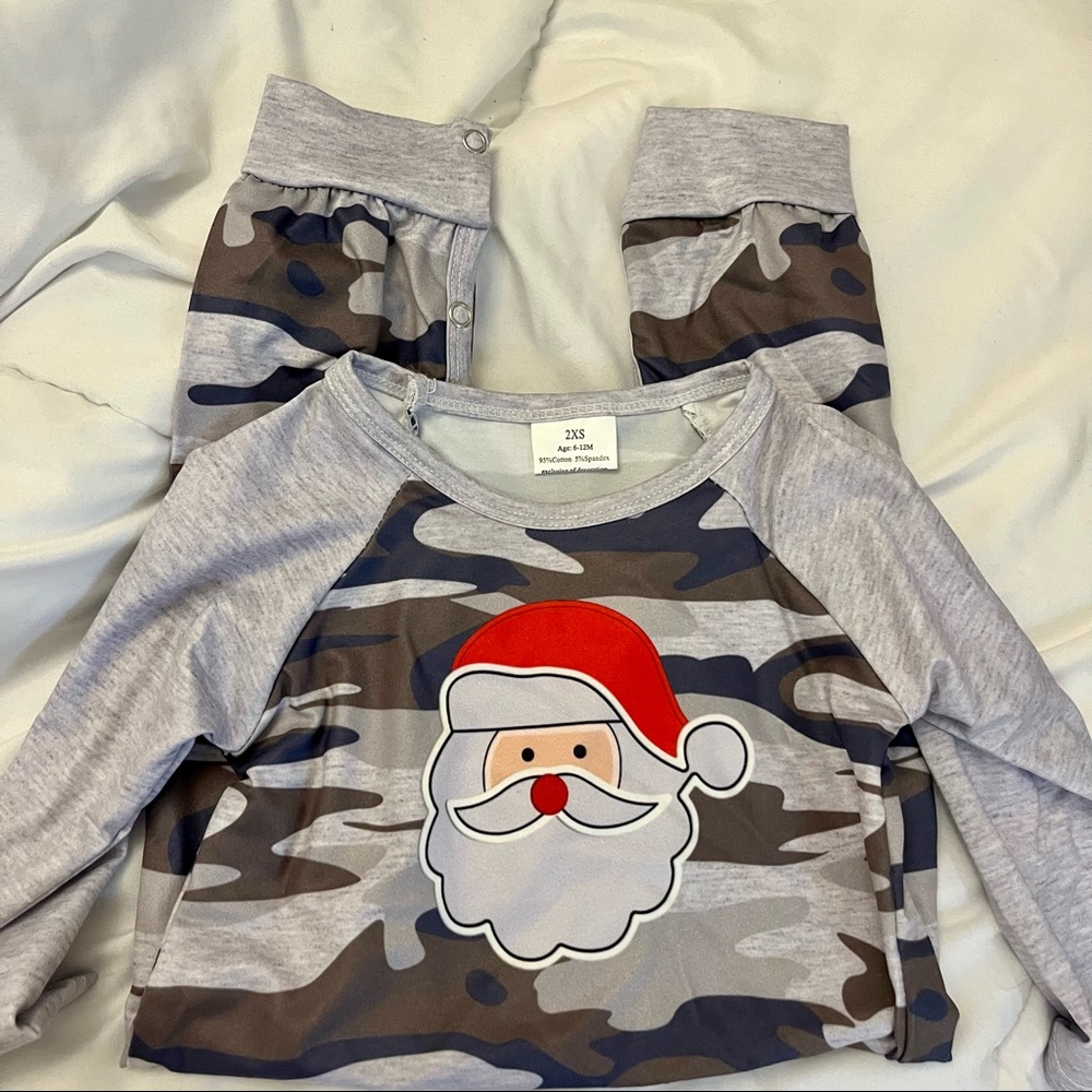 Baby Boy Santa Christmas One Piece Romper Size 0-3 months - Picture 8 of 11